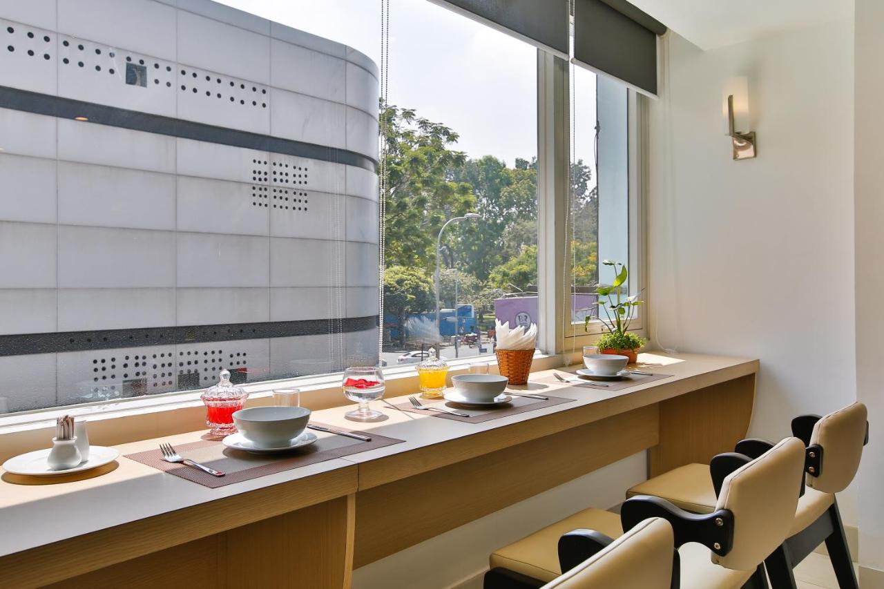 Aluna Ben Thanh Hotel Ho Chi Minh City Exterior photo