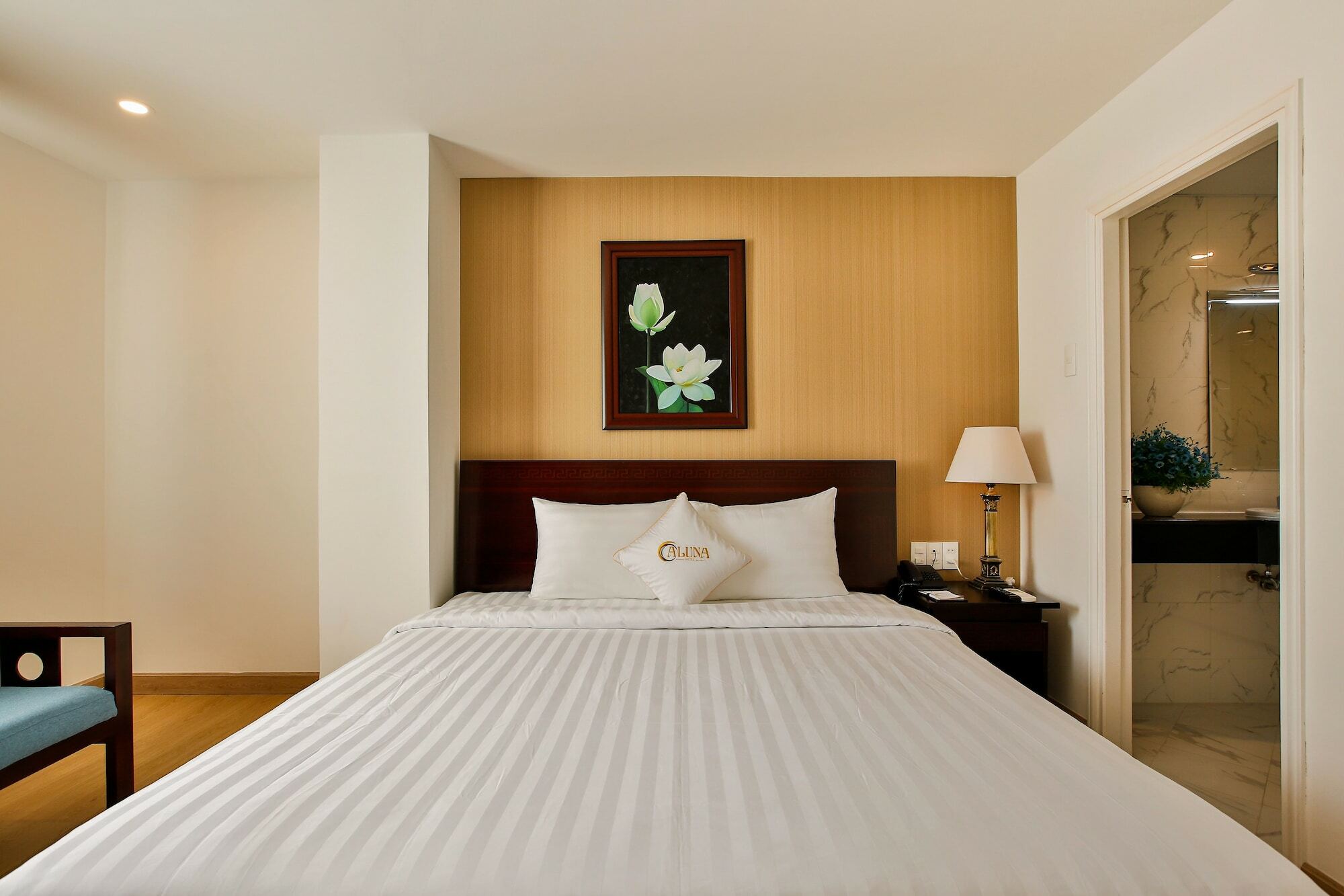 Aluna Ben Thanh Hotel Ho Chi Minh City Exterior photo